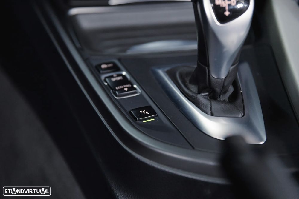 BMW 320 d Sport-Aut. - 11