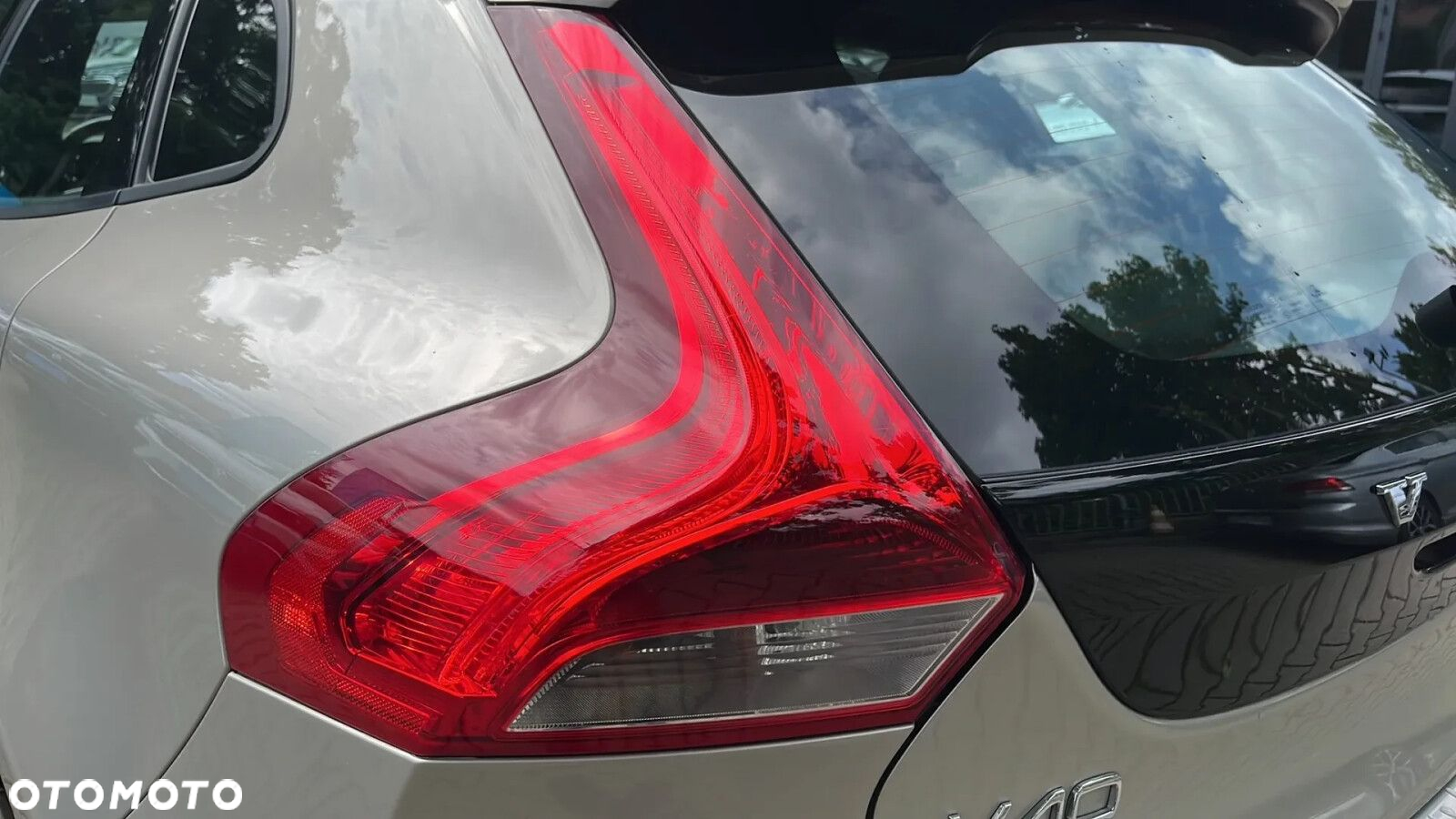 Volvo V40 D3 Drive-E Momentum - 11