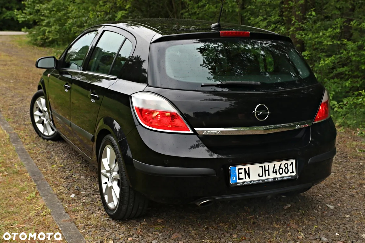 Opel Astra 2.0 Turbo Sport - 28