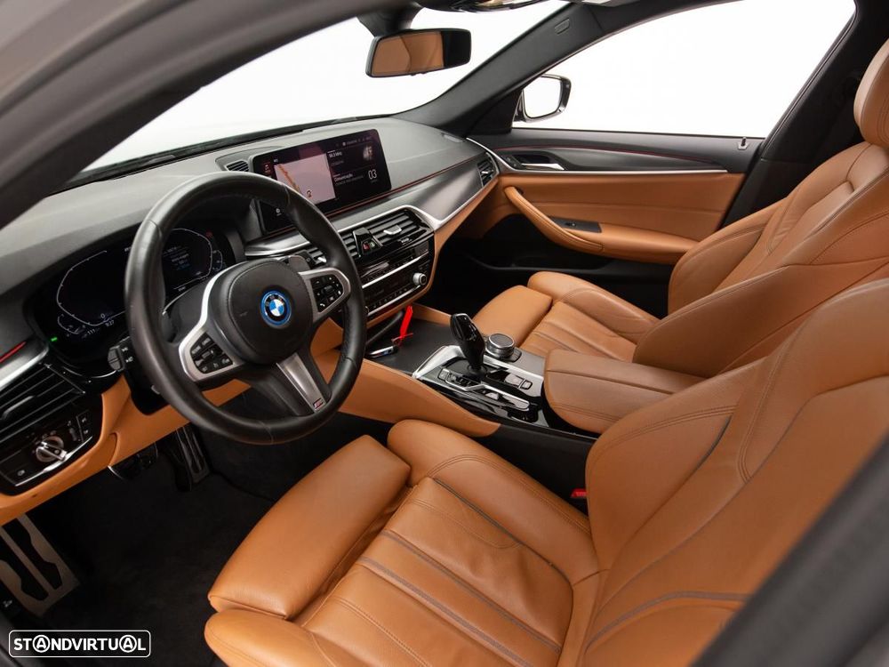 BMW 530 e Pack Desportivo M - 7