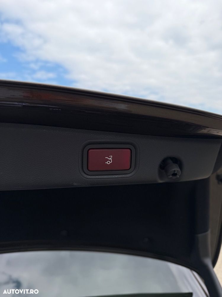 Mercedes-Benz E 220 d 4MATIC Aut. - 23