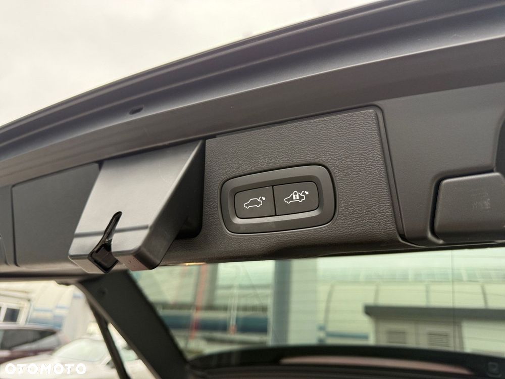 Volvo XC 60 - 32