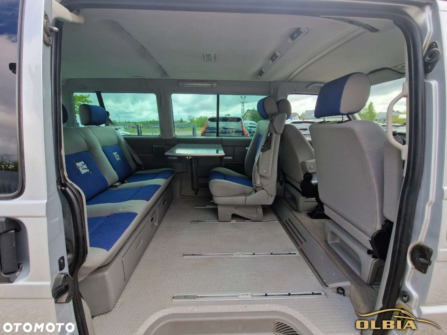 Volkswagen Multivan - 7