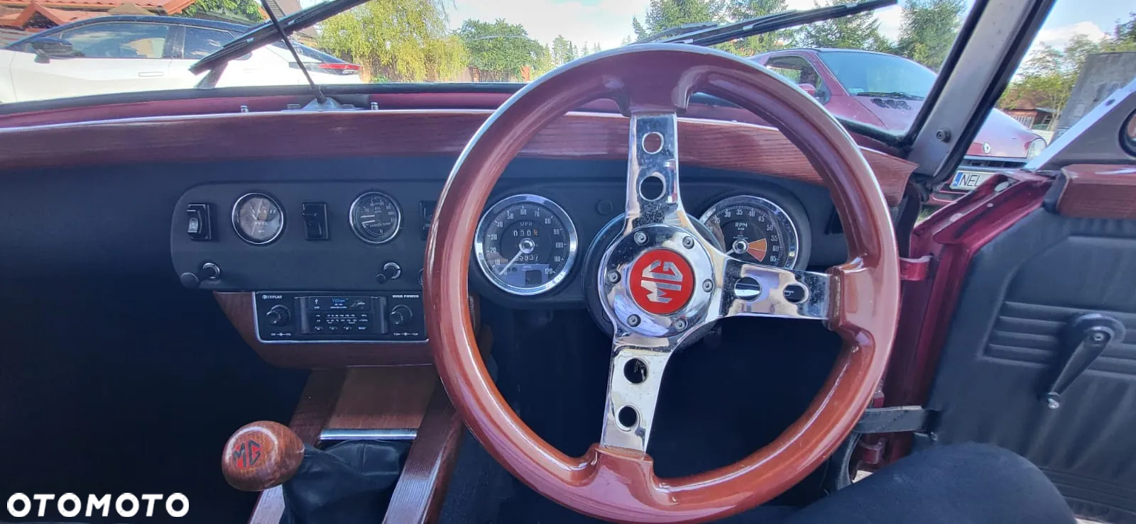 MG Midget - 18