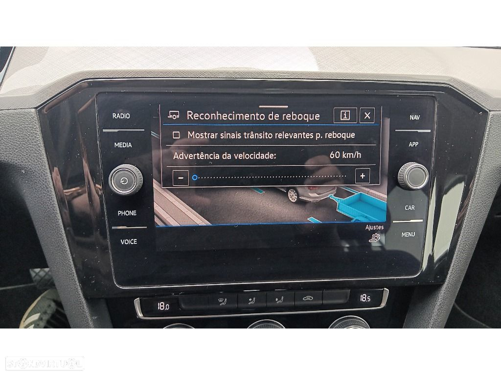 VW Passat Variant 2.0 TDi Business DSG - 15