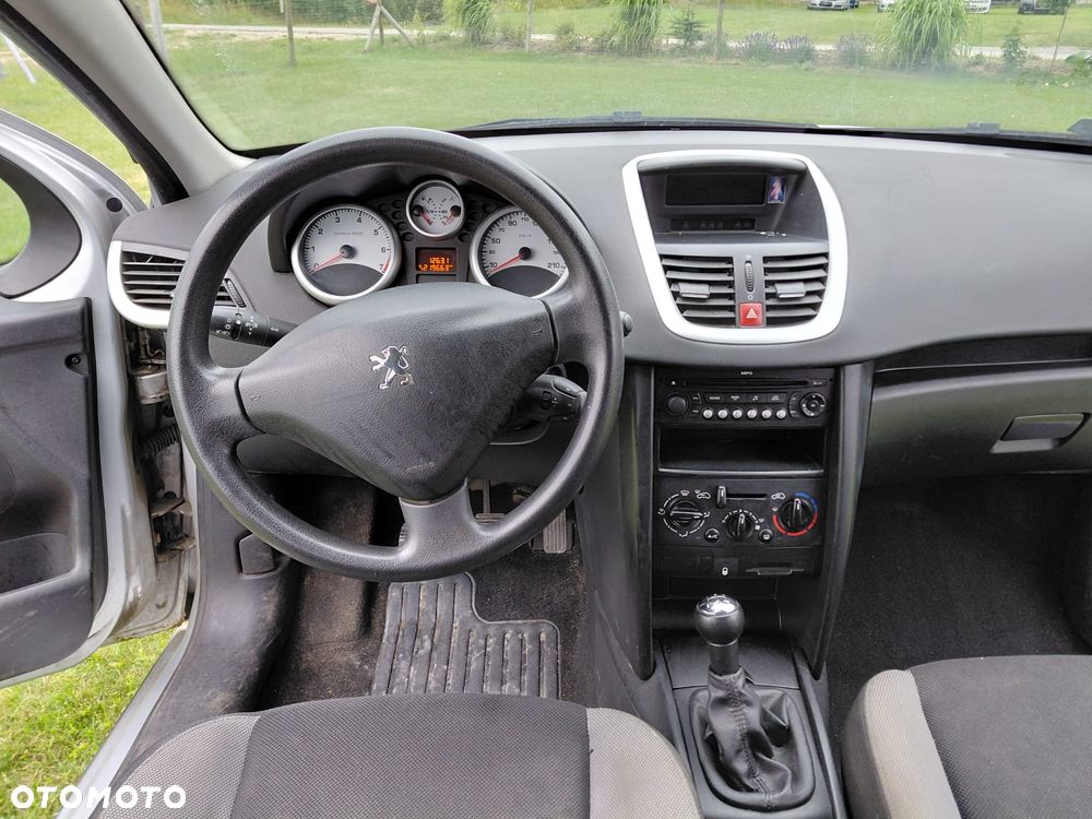Peugeot 207 1.4 Trendy - 11