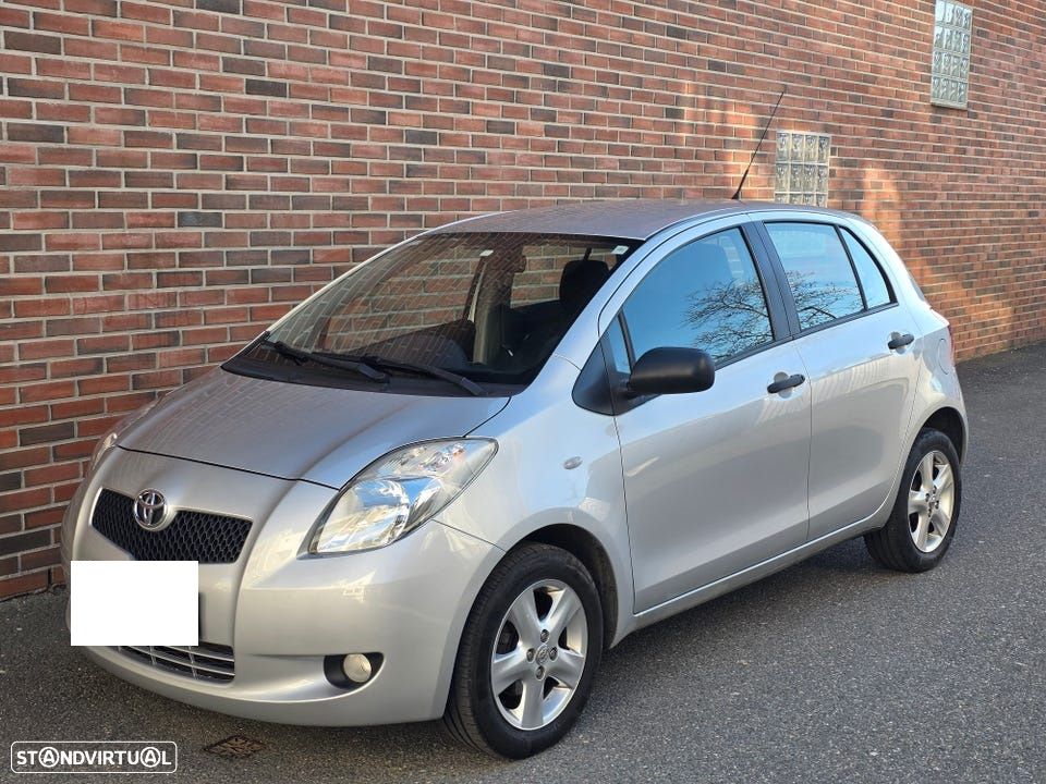 Toyota Yaris - 2