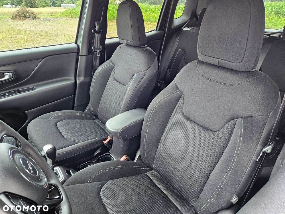 Jeep Renegade - 12