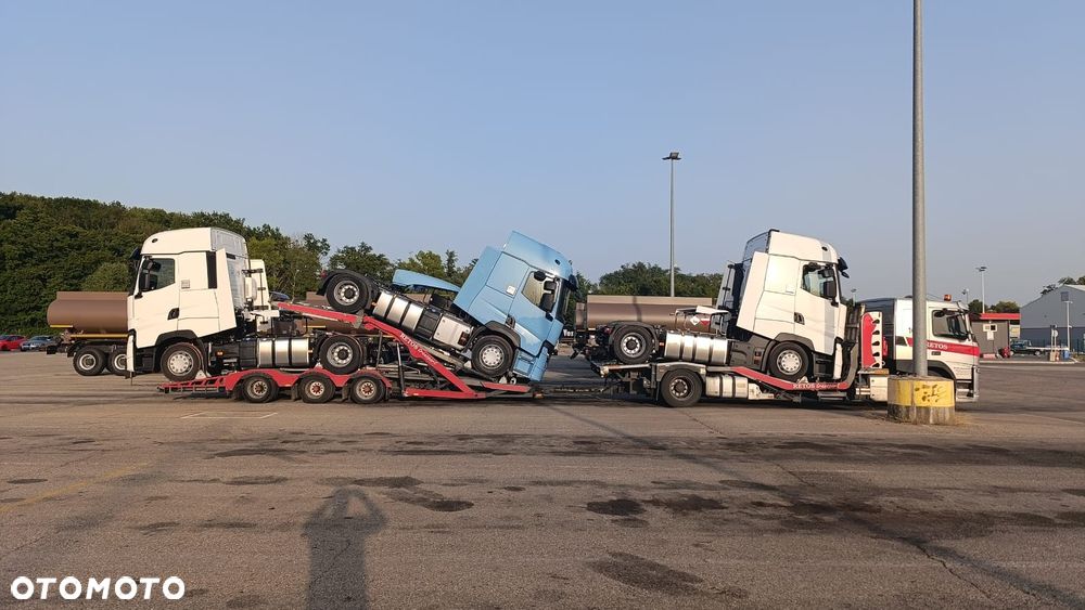 Volvo FM z zabudową ROLFO (Autotransporter) - 1