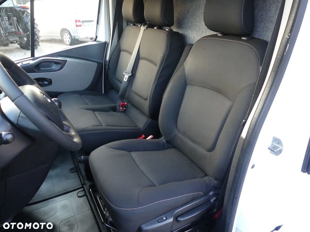 Renault TRAFIC - 13