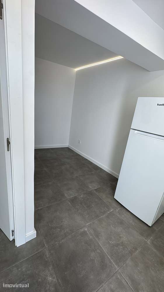 T1 Remodelado em Marmelete (prox Aljezur) com Água e luz Inclusa - Grande imagem: 5/6