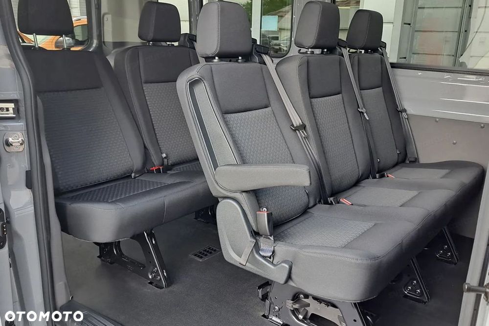 Ford Transit - 12