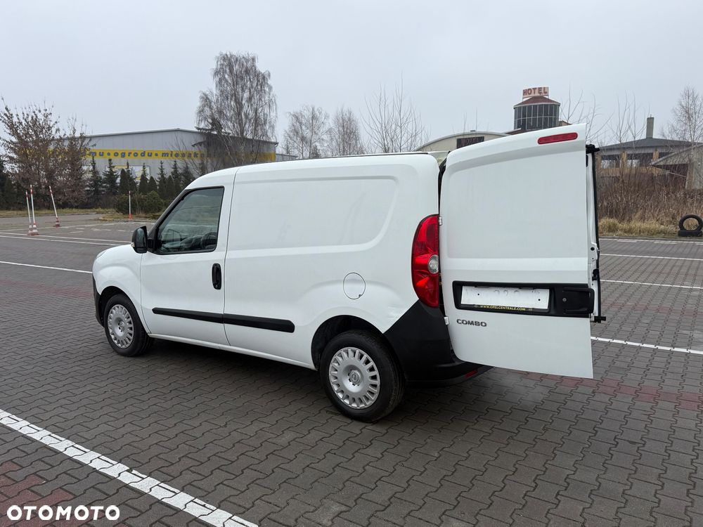 Opel COMBO 1.3 - 25