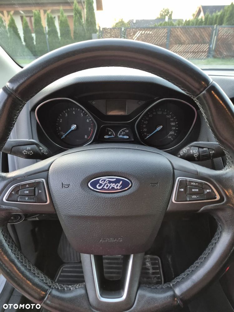 Ford Focus 1.6 Trend - 12