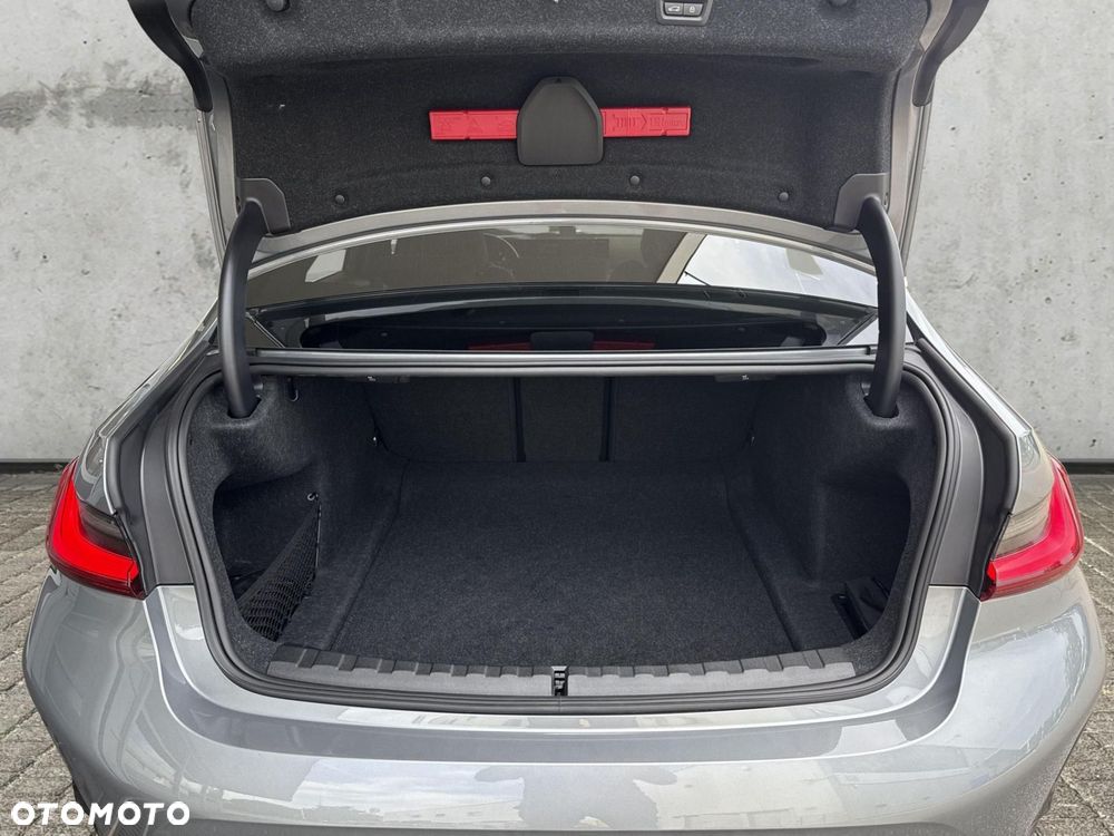 BMW Seria 3 - 18