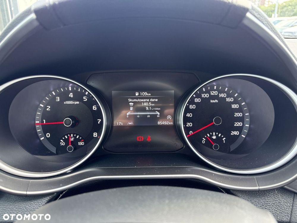 Kia Ceed - 14