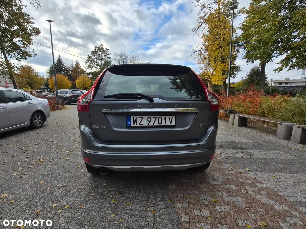 Volvo XC 60 D3 Drive-E Momentum - 4