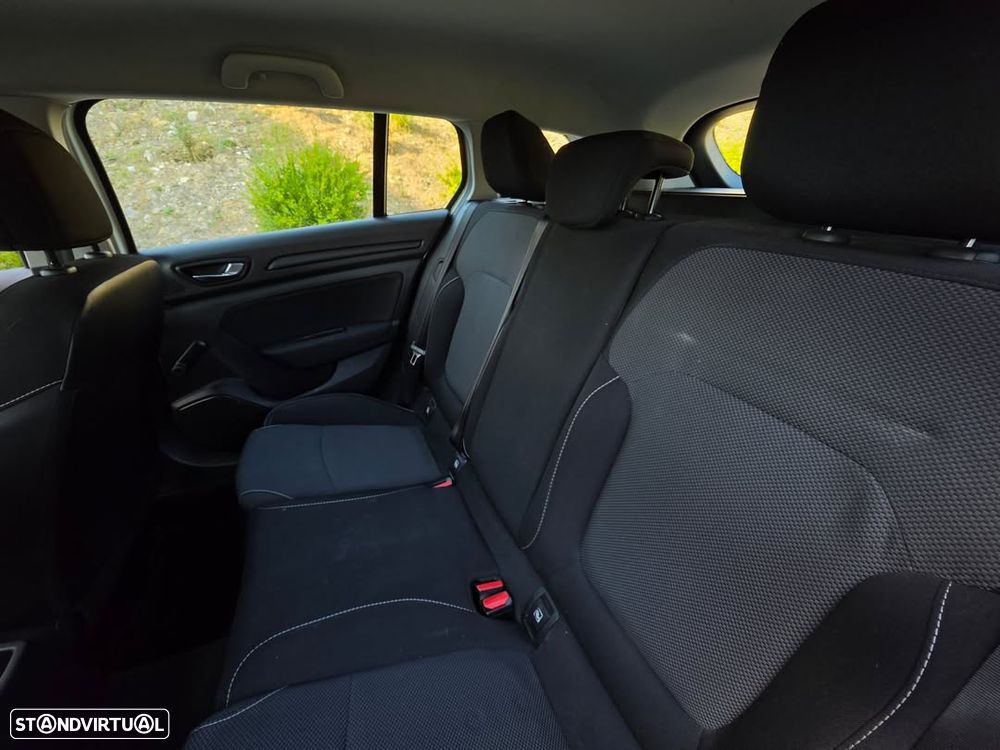 Renault Mégane Sport Tourer ENERGY TCe 100 INTENS - 8