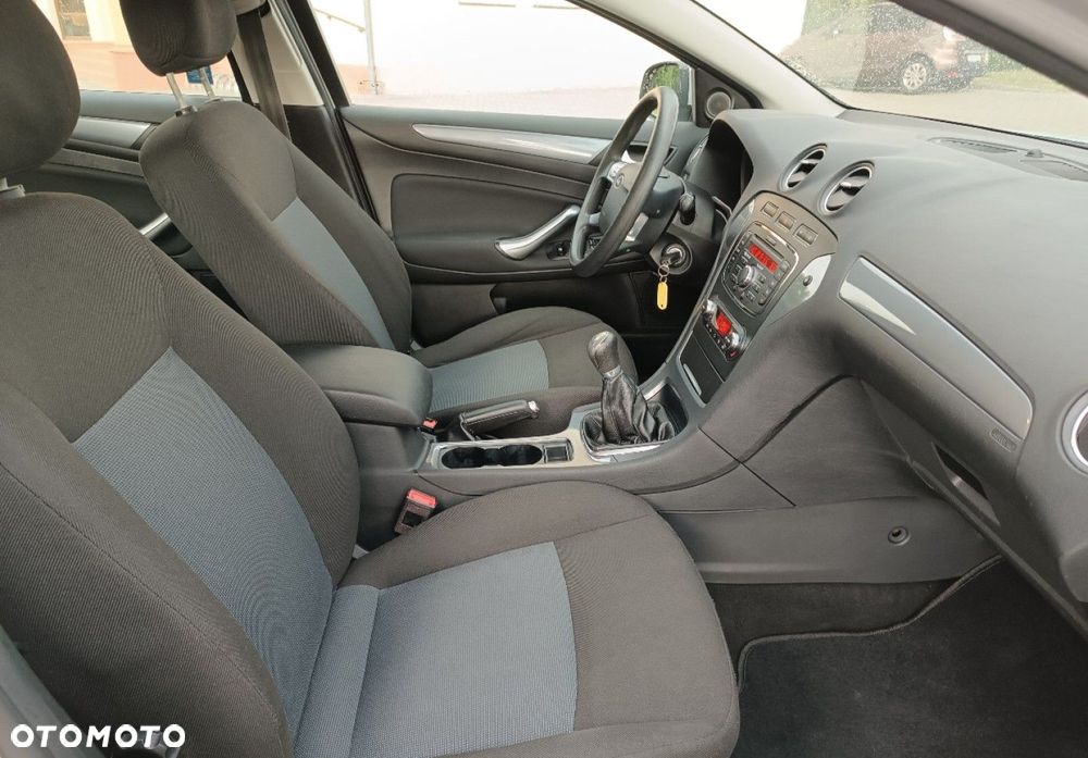 Ford Mondeo - 14