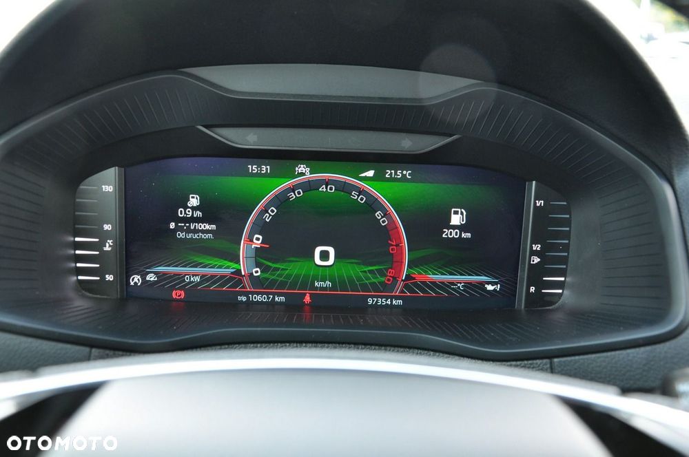 Skoda Karoq 1.5 TSI ACT Sportline - 18