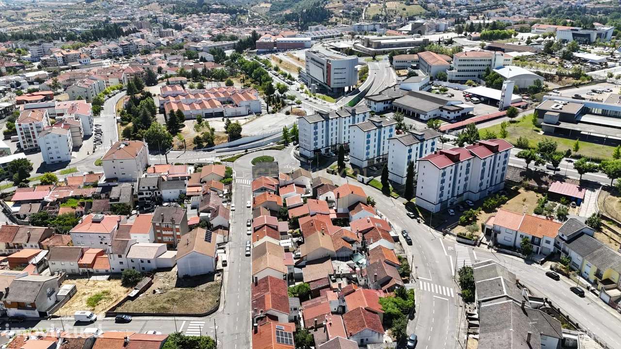 Moradia geminada T3 em Bragança - Grande imagem: 3/35