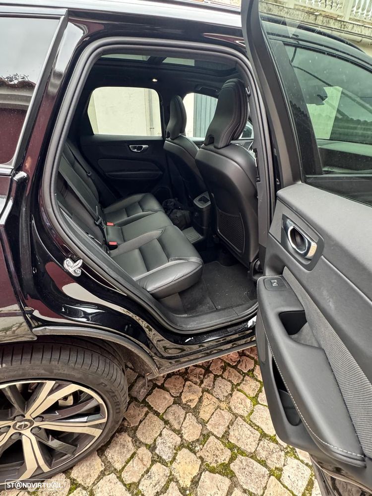 Volvo XC 60 2.0 T6 PHEV R-Design AWD - 9