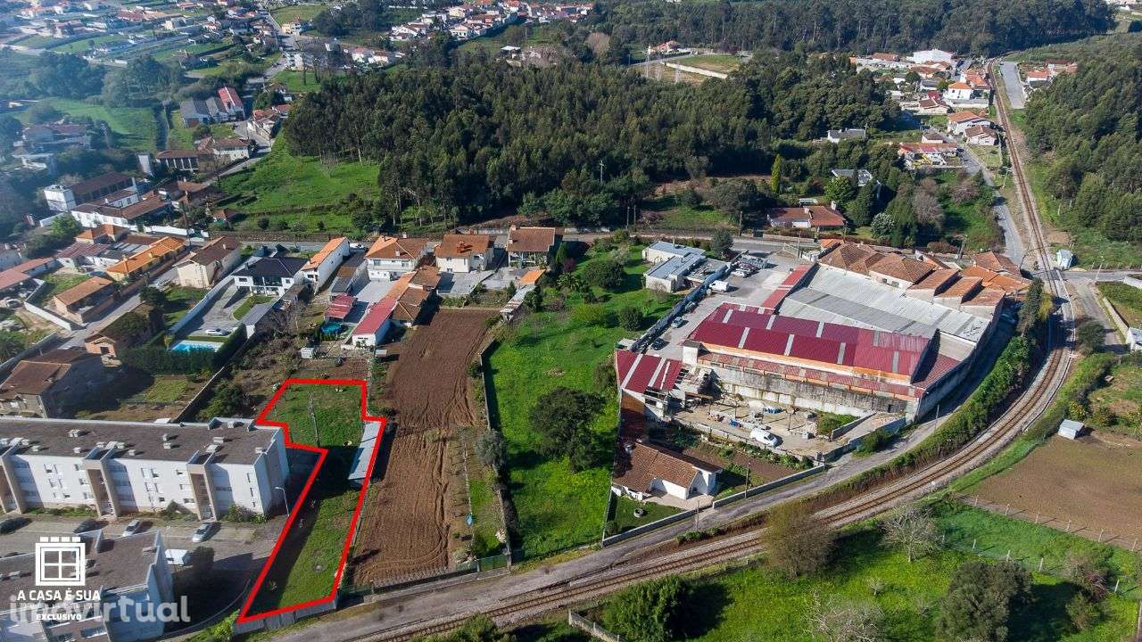 Terreno com 1.411 m2 em Paços de Brandão - Exclusivo - Grande imagem: 3/12