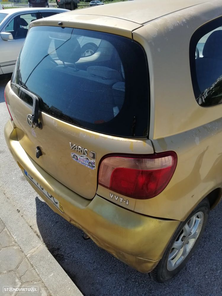 Toyota Yaris 1.0 Base - 13