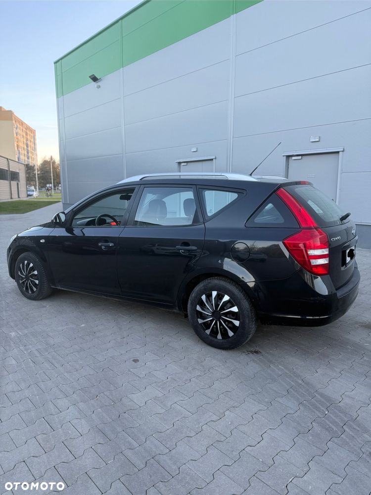 Kia Ceed Cee'd 1.4 Comfort + - 7
