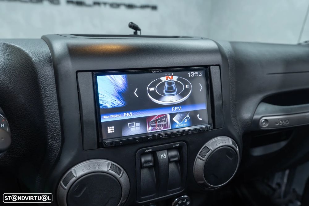 Jeep Wrangler 2.8 CRD Sport - 24