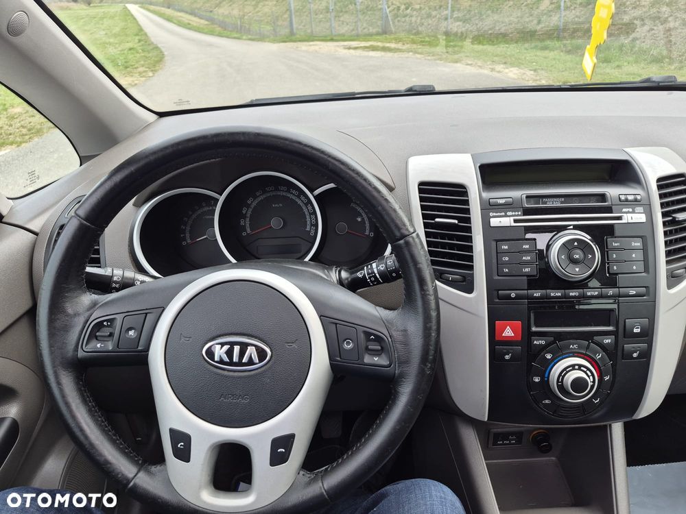 Kia Venga 1.6 CVVT Platinum Edition - 8