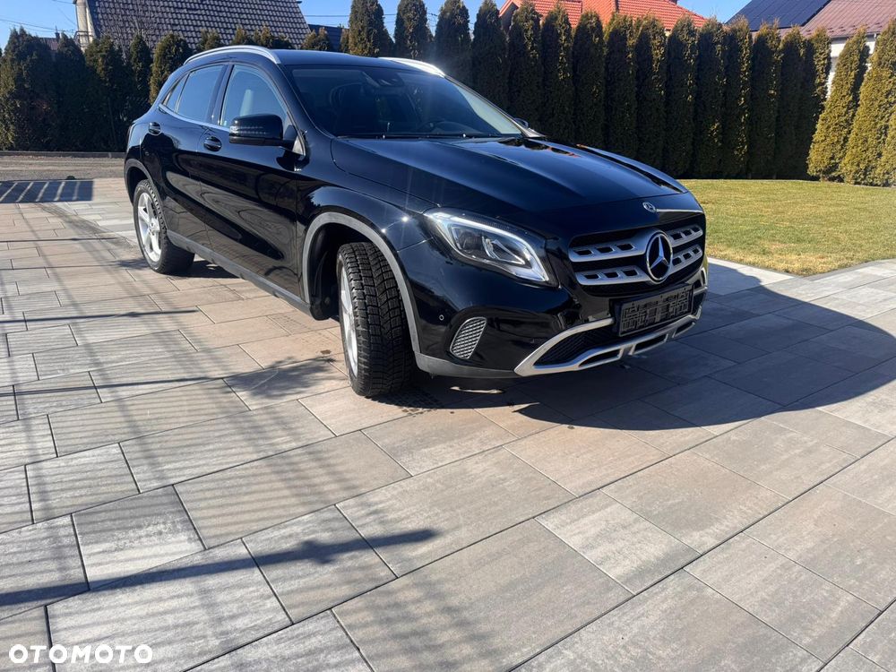Mercedes-Benz GLA 180 d - 3