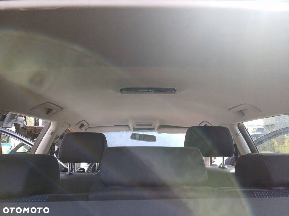 PODSUFITKA AUDI A3 8P - 2