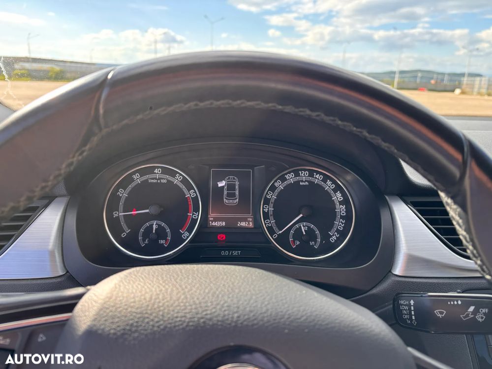 Skoda RAPID 1.0 TSI Style - 13