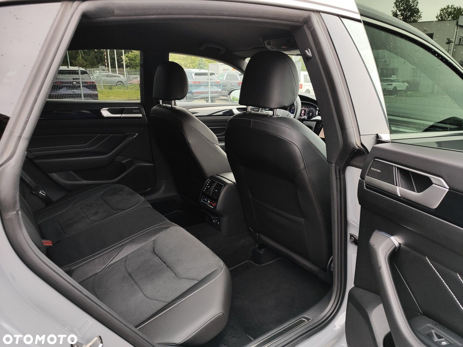 Volkswagen Arteon 2.0 TDI R-Line DSG - 15