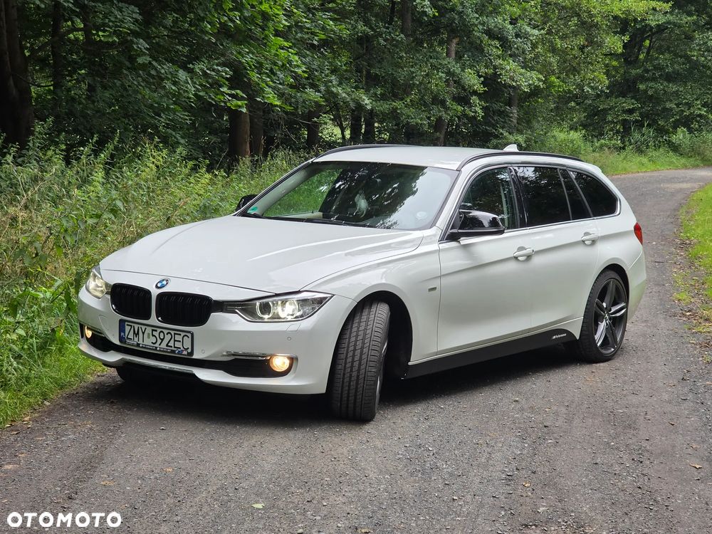 BMW Seria 3 320d Touring Luxury Line - 12