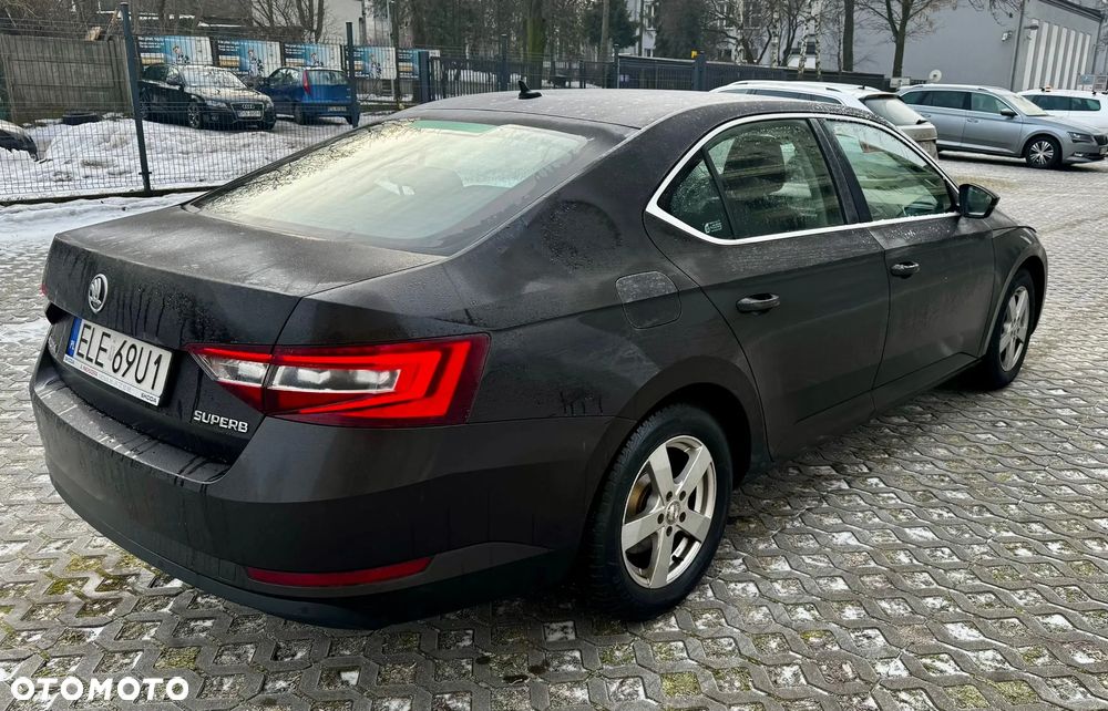 Skoda Superb 2.0 TDI Style - 5