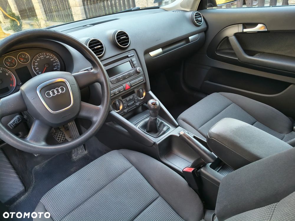 Audi A3 3-drzwiowe 1.6 Ambition - 13