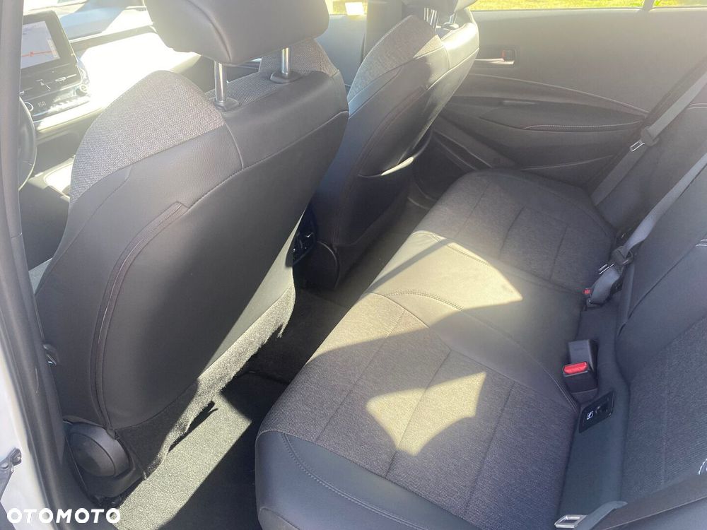 Toyota Corolla 2.0 Hybrid Comfort - 22