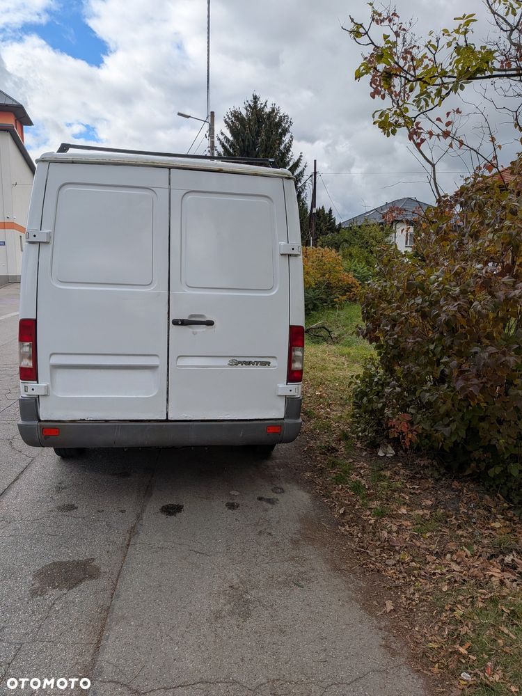 Mercedes-Benz Sprinter - 2