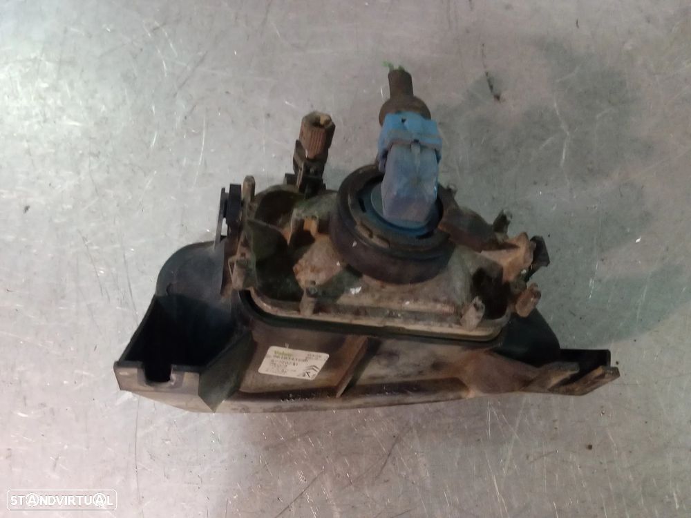 FAROL NEVOEIRO CITROEN SAXO - ESQUERDO / DIREITO - 2