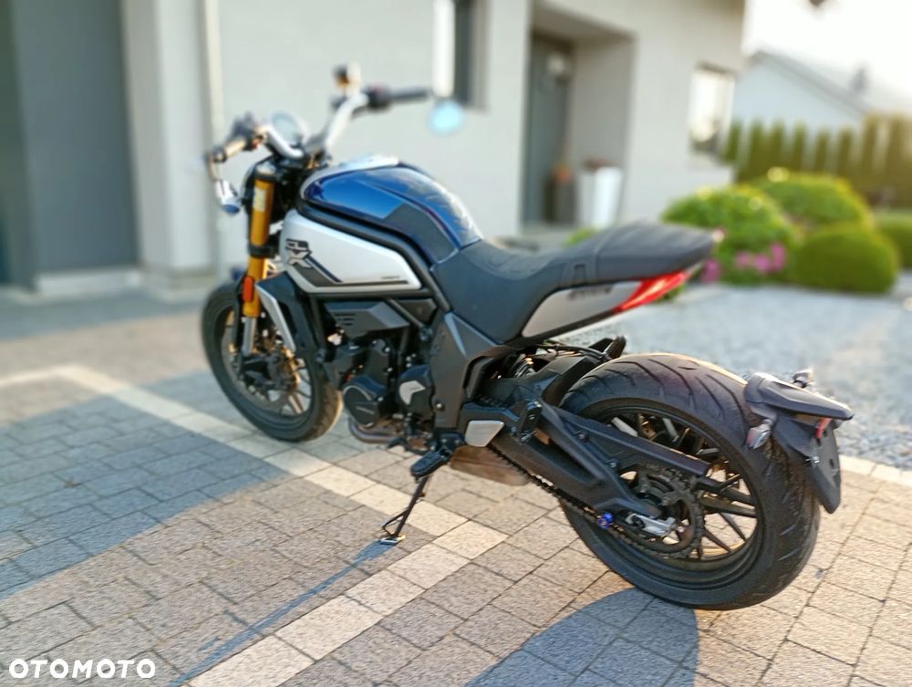 CFMoto 700CL-X Heritage - 4