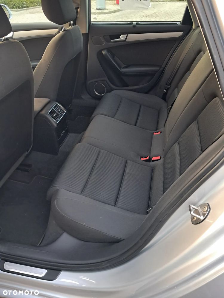 Audi A4 Limousine - 10