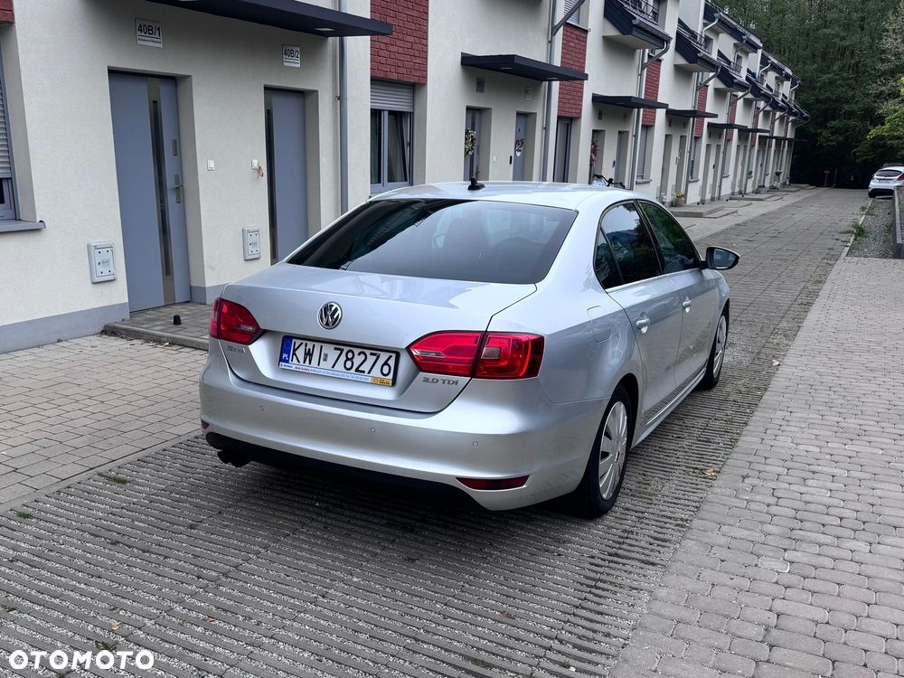 Volkswagen Jetta 2.0 TDI Comfortline - 3