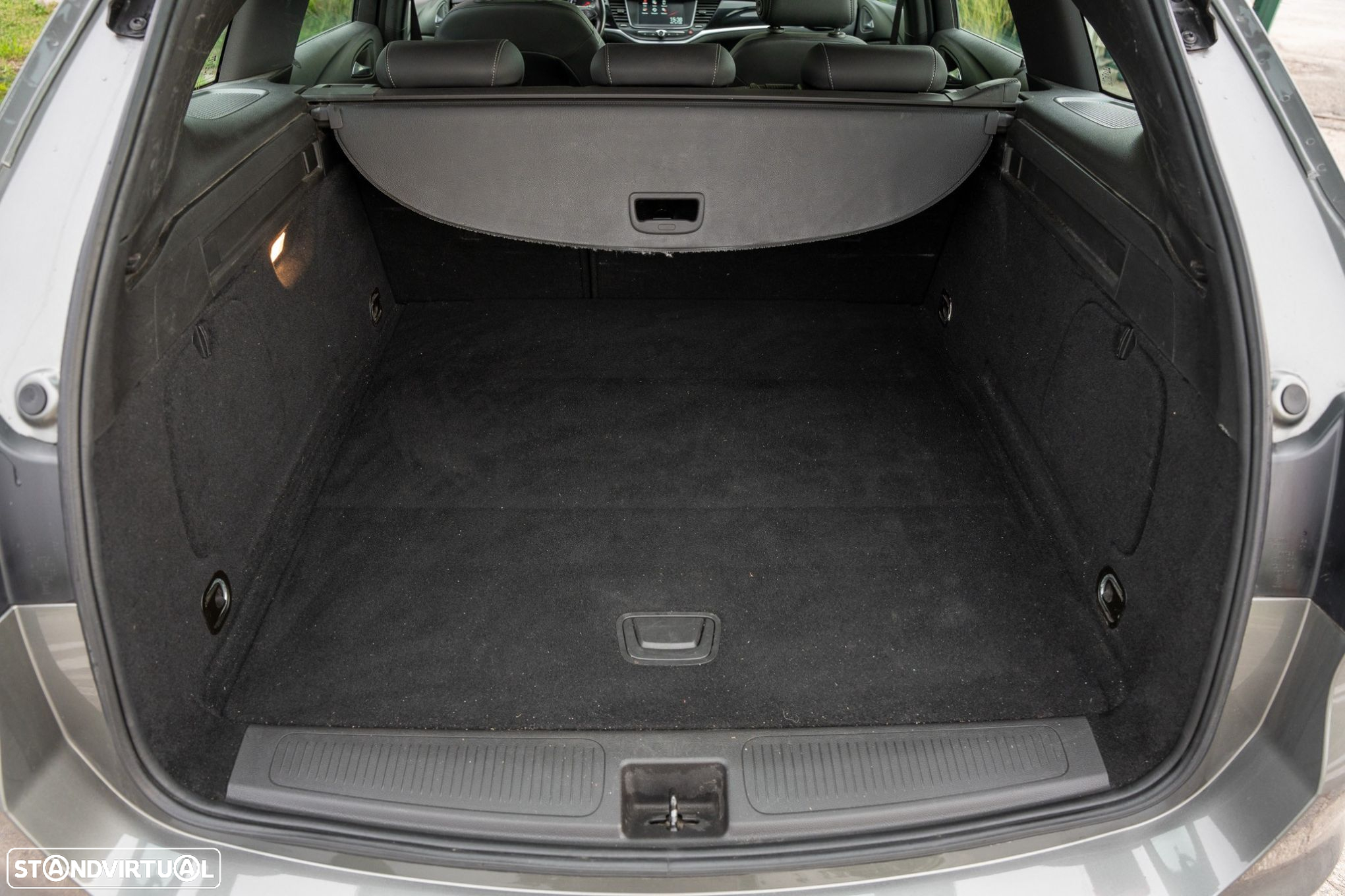 Opel Astra Sports Tourer - 23