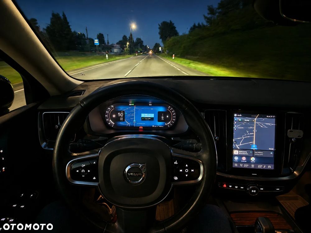 Volvo S60 B5 B AWD Plus Dark - 18