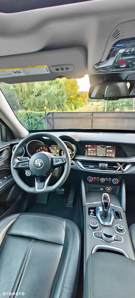 Alfa Romeo Stelvio 2.0 Turbo Veloce TI Q4 - 12