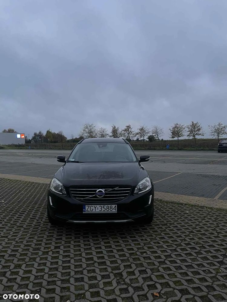 Volvo XC 60 D4 Drive-E R-Design Momentum - 2