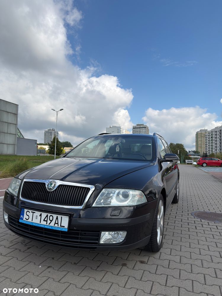 Skoda Octavia 2.0TDI Edition 100 DSG - 2