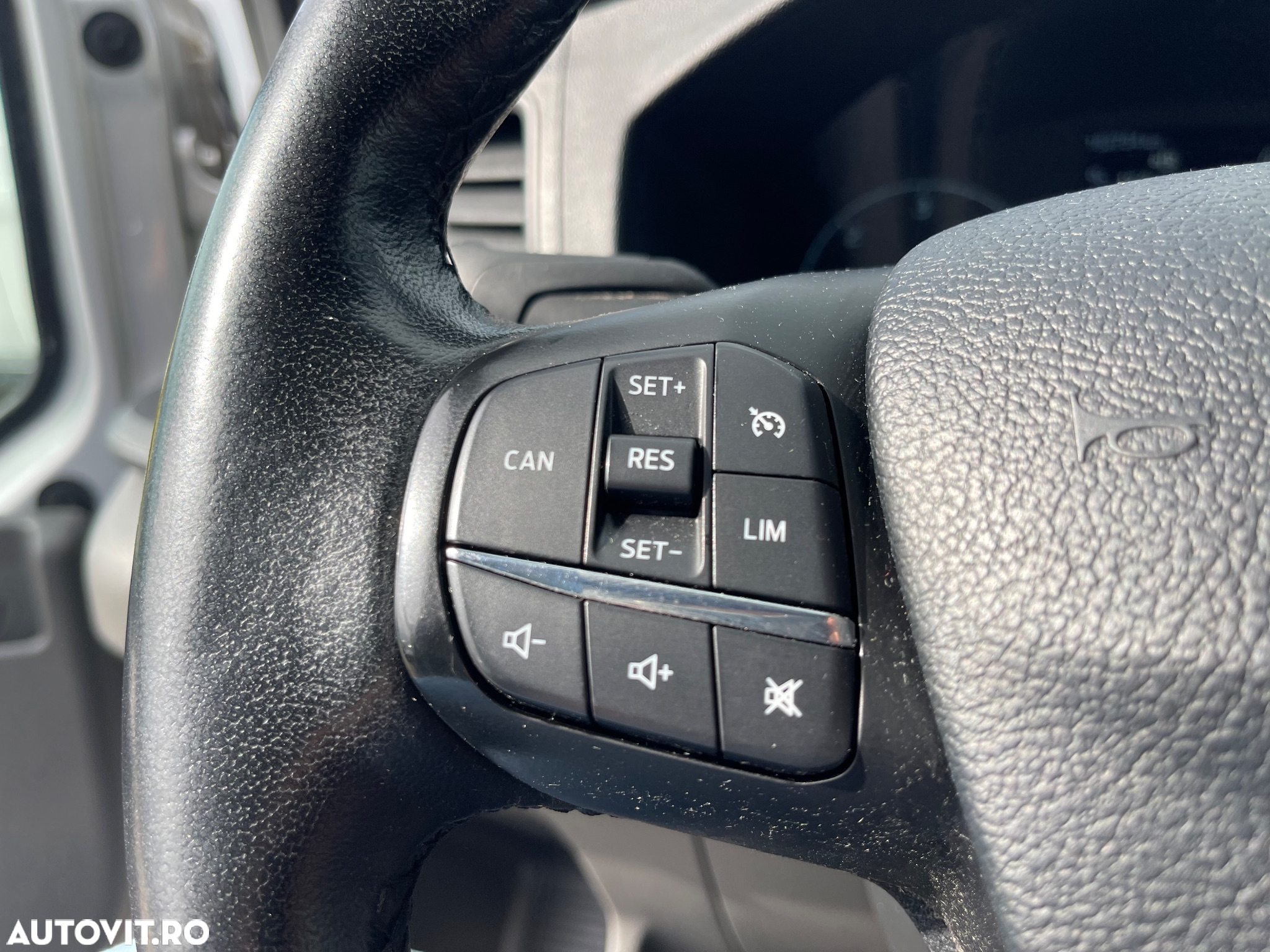 Ford Transit - 12